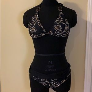 ⭐️3/$20⭐️ La Vie en Rose Bikini Set